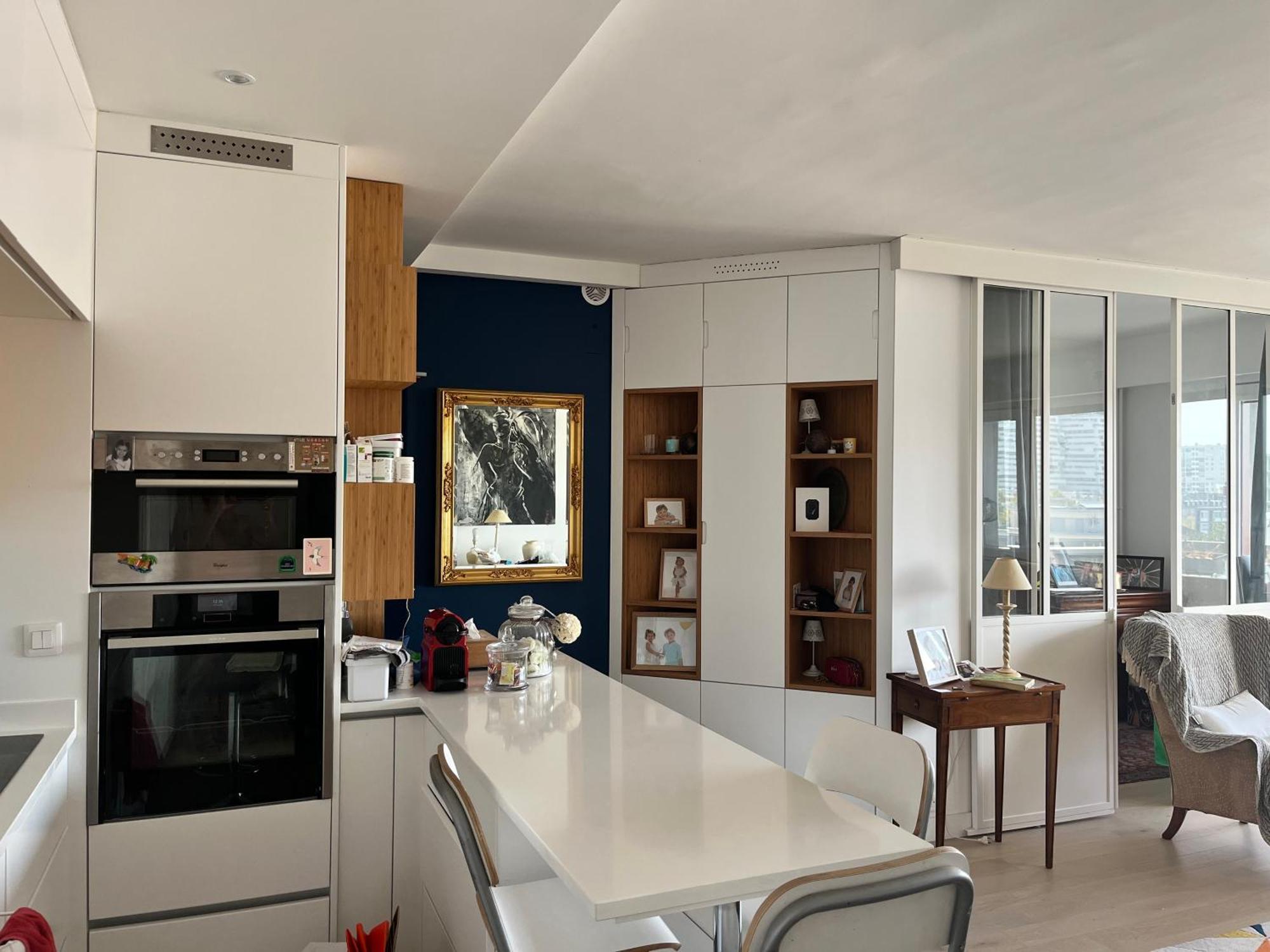 4-bed 12 Apartment Paris